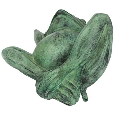 Design Toscano Spitting Lazy Frog Emerald Verde Cast Bronze Garden Statue 6 Design Toscano Spitting Lazy Frog Emerald Verde Cast Bronze Garden Statue - Image 4